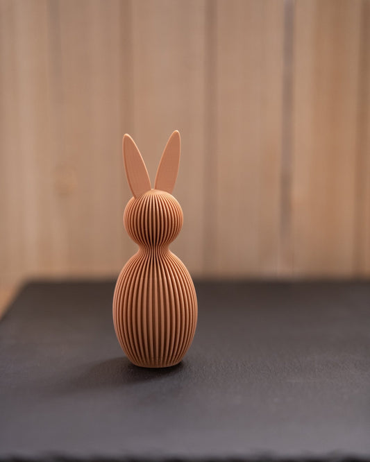Deko-Hase Skulptur in Lamellen-Optik – Osterdeko - Ribbed Collection